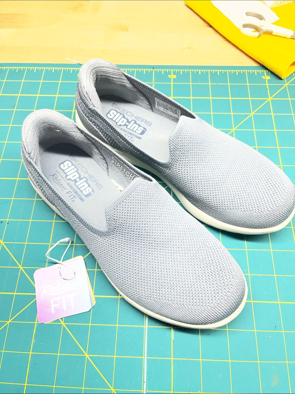 Skechers Women’s Slip-Ins Slip-On Sneakers in Light Gray Size 7